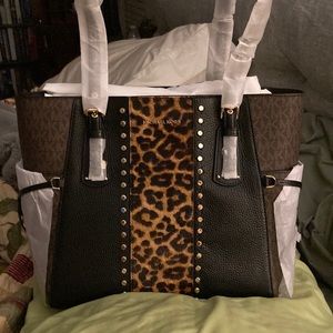 Michael Kors Voyager Bag